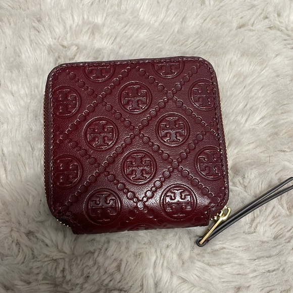 ✨ Tory Burch Leather Bi-Fold Wallet✨ - Picture 7 of 16